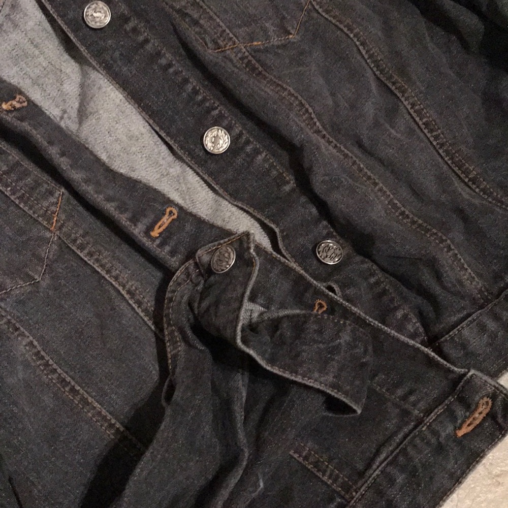 Jacket - Picture 3 of 4